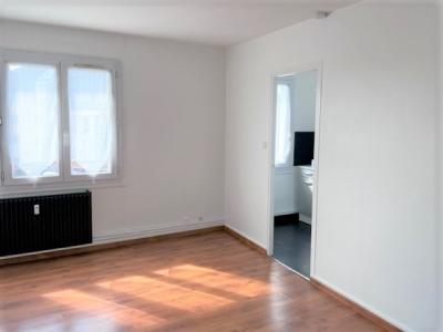 For rent Bourges 1 room 26 m2 Cher (18000) photo 1