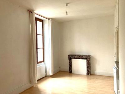 For rent Bourges 1 room 24 m2 Cher (18000) photo 0