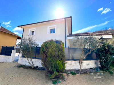 For sale Saint-simeon-de-bressieux 5 rooms 118 m2 Isere (38870) photo 0