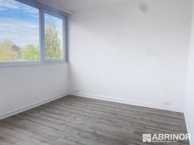 For sale Tourcoing 4 rooms 96 m2 Nord (59200) photo 2