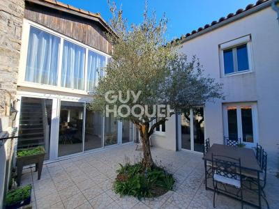 For sale Aigrefeuille-d'aunis 8 rooms 246 m2 Charente maritime (17290) photo 0