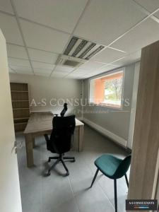 Louer Bureau 95 m2 Saint-jean-de-maurienne