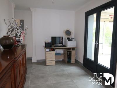 For sale Saint-doulchard 6 rooms 140 m2 Cher (18230) photo 4