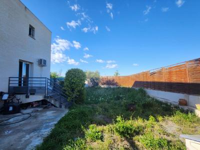 For sale Beziers 4 rooms 86 m2 Herault (34500) photo 2