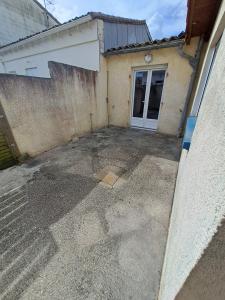 For sale Saint-julien-beychevelle 3 rooms 78 m2 Gironde (33250) photo 0