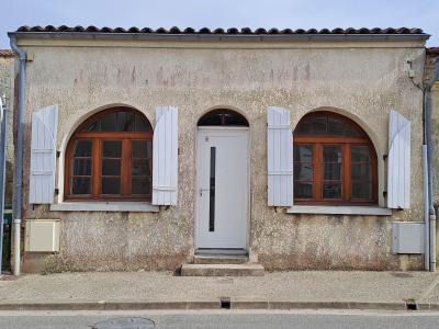 For sale Saint-julien-beychevelle 3 rooms 78 m2 Gironde (33250) photo 1