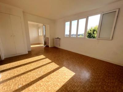 For sale Clayes-sous-bois 4 rooms 63 m2 Yvelines (78340) photo 1