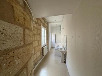 For sale Bordeaux 2 rooms 74 m2 Gironde (33000) photo 2