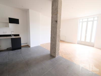 Louer Appartement 102 m2 Saint-etienne