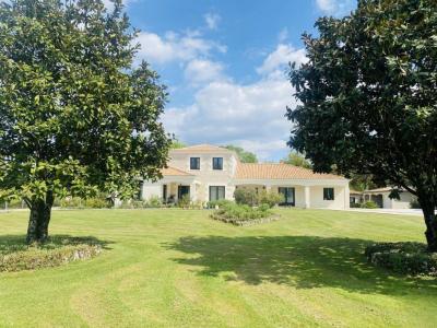 For sale Medis 7 rooms 362 m2 Charente maritime (17600) photo 0