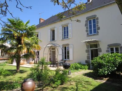 For sale Chataigneraie 9 rooms 211 m2 Vendee (85120) photo 0