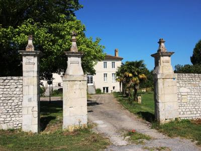 For sale Pons 17 rooms 908 m2 Charente maritime (17800) photo 0