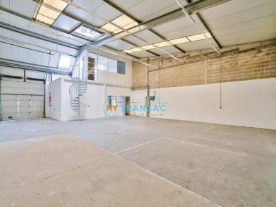 For rent Evry 220 m2 Essonne (91000) photo 1