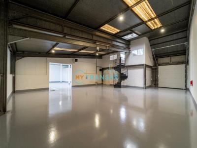 For rent Evry 220 m2 Essonne (91000) photo 4