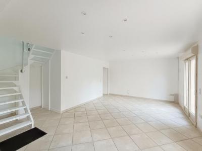 For sale Mantes-la-jolie 7 rooms 122 m2 Yvelines (78200) photo 2