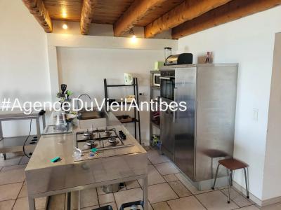 For rent Antibes VIEIL ANTIBES 3 rooms 84 m2 Alpes Maritimes (06600) photo 3