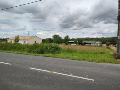 For sale Chabanais 1547 m2 Charente (16150) photo 3