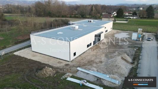 Louer Commerce 610 m2 Granieu