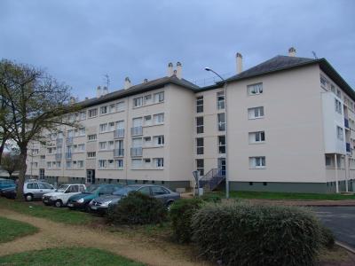 Louer Appartement 78 m2 Montreuil-bellay