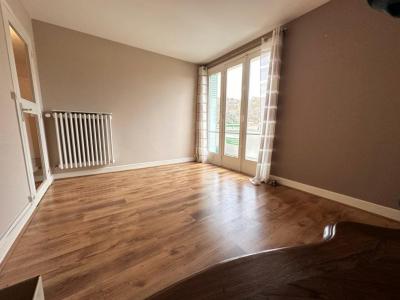 For sale Royat 4 rooms 67 m2 Puy de dome (63130) photo 4