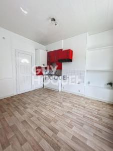 For sale Clermont 3 rooms 58 m2 Oise (60600) photo 2