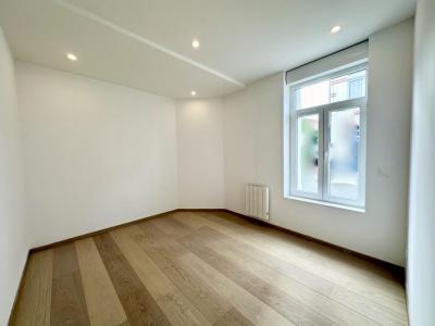 For sale Lille 3 rooms 60 m2 Nord (59800) photo 3