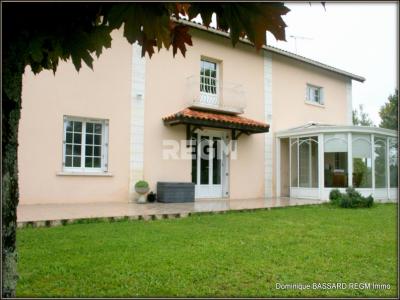 For sale Barbezieux-saint-hilaire 8 rooms 229 m2 Charente (16300) photo 0