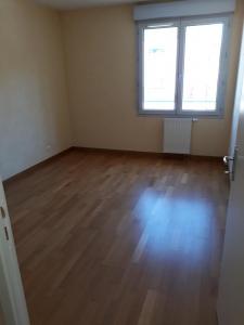 For rent Bourg-de-thizy 3 rooms 73 m2 Rhone (69240) photo 3