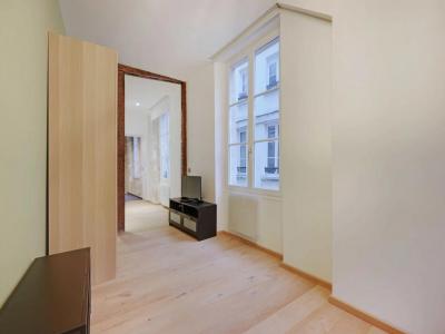 Louer Appartement Paris-17eme-arrondissement 1295 euros