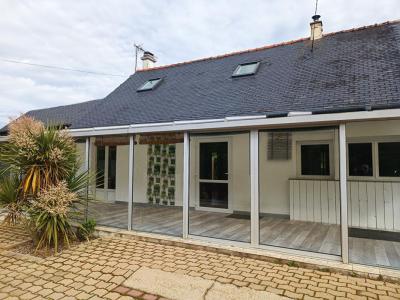 For sale Scaer 6 rooms 90 m2 Finistere (29390) photo 0