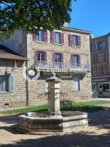 For sale Sail-sous-couzan 20 rooms 457 m2 Loire (42890) photo 0