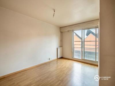 For sale Paris-18eme-arrondissement 1 room 30 m2 Paris (75018) photo 0