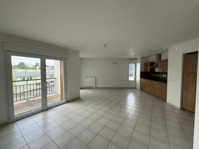 For rent Reze 4 rooms 86 m2 Loire atlantique (44400) photo 0