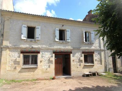 For sale Pons 6 rooms 162 m2 Charente maritime (17800) photo 0