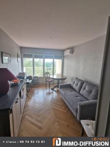 For sale PROCHE CENTRE 2 rooms 61 m2 Rhone (69110) photo 1