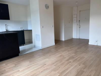 Louer Appartement Romainville 926 euros