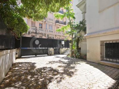 For sale Nice 6 rooms 186 m2 Alpes Maritimes (06000) photo 2