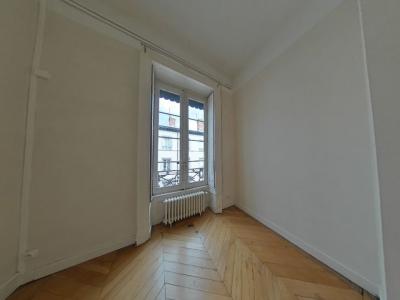 For rent Lyon-6eme-arrondissement 2 rooms 51 m2 Rhone (69006) photo 1