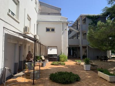 For sale Montpellier 30 rooms 1500 m2 Herault (34000) photo 2