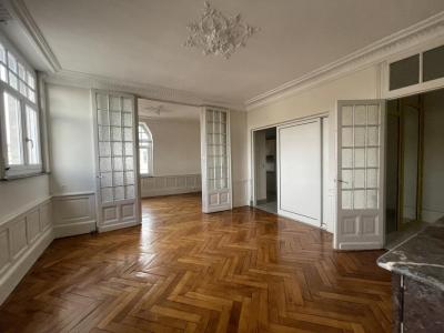 For sale Cambrai 3 rooms 107 m2 Nord (59400) photo 1