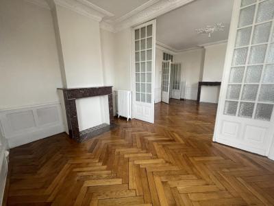 For sale Cambrai 3 rooms 107 m2 Nord (59400) photo 2