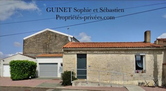 For sale Lucon 4 rooms 65 m2 Vendee (85400) photo 0