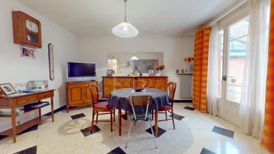 For sale Montpellier 3 rooms 67 m2 Herault (34000) photo 2