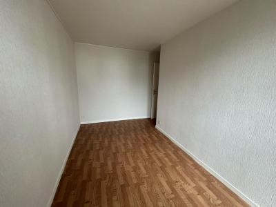 Louer Appartement 80 m2 Chatre