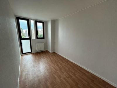 Louer Appartement Chatre 637 euros