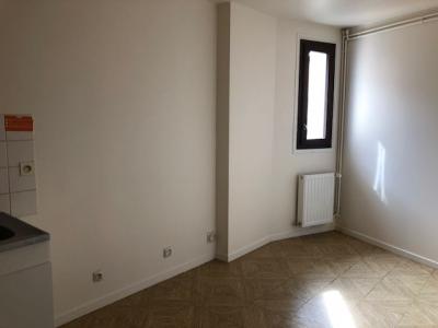 For rent Chatre 3 rooms 77 m2 Indre (36400) photo 1