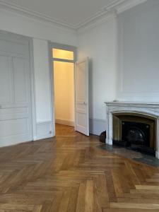 For rent Lyon-6eme-arrondissement 4 rooms 87 m2 Rhone (69006) photo 1
