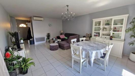 For sale Narbonne 4 rooms 89 m2 Aude (11100) photo 2