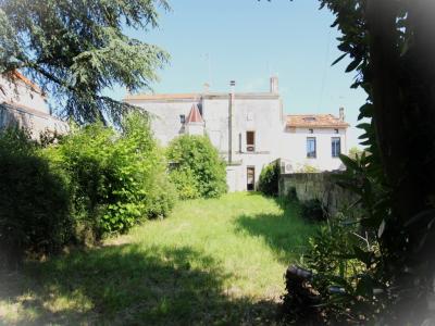 For sale Pons 4 rooms 120 m2 Charente maritime (17800) photo 4