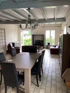 For sale Saint-jean-d'angely 6 rooms 149 m2 Charente maritime (17400) photo 2
